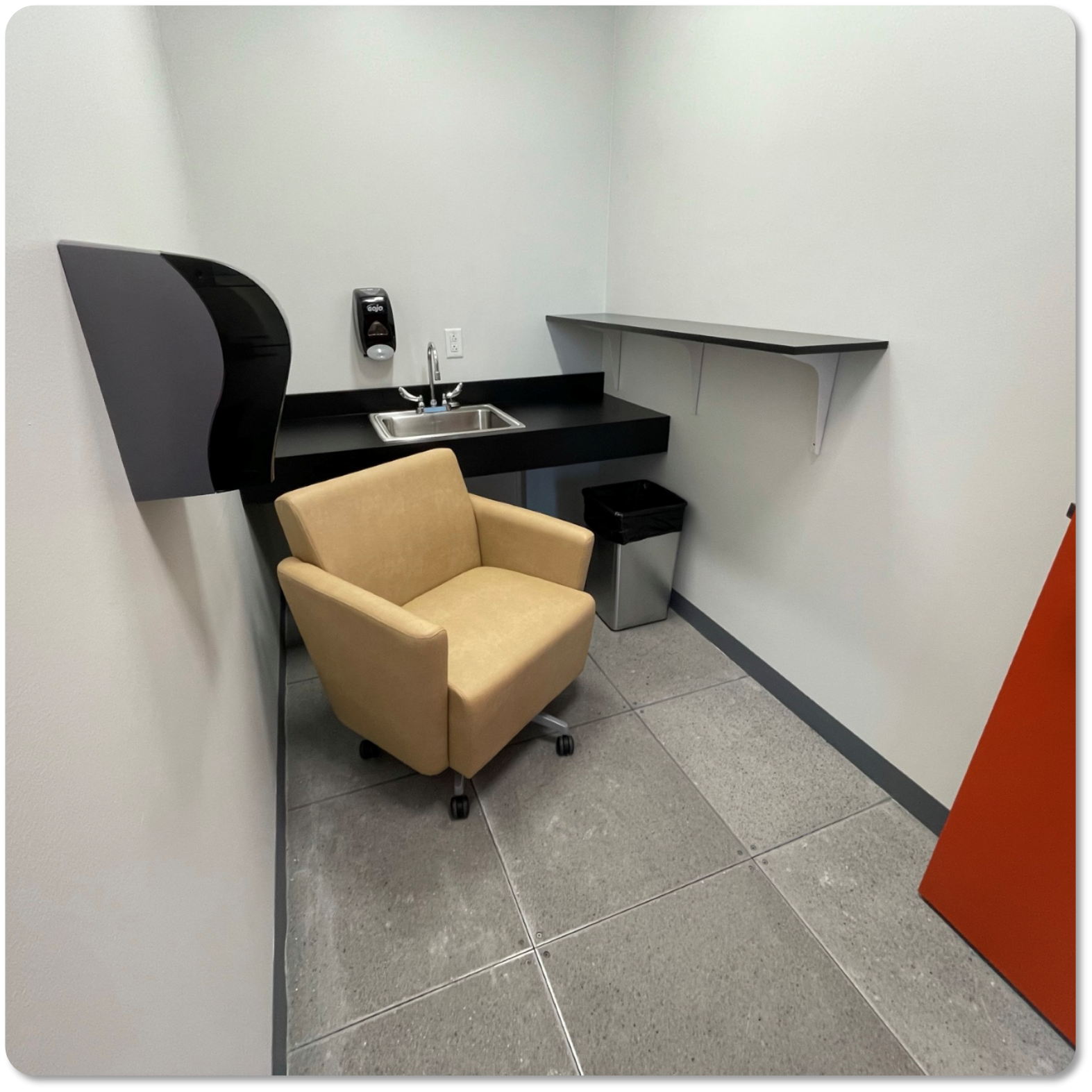 Sink and chair in lactation room